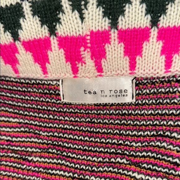 Tea n Rose Pink and Black Aztec Open Front Women's Long Cardigan Sweater M/L - Picture 4 of 7